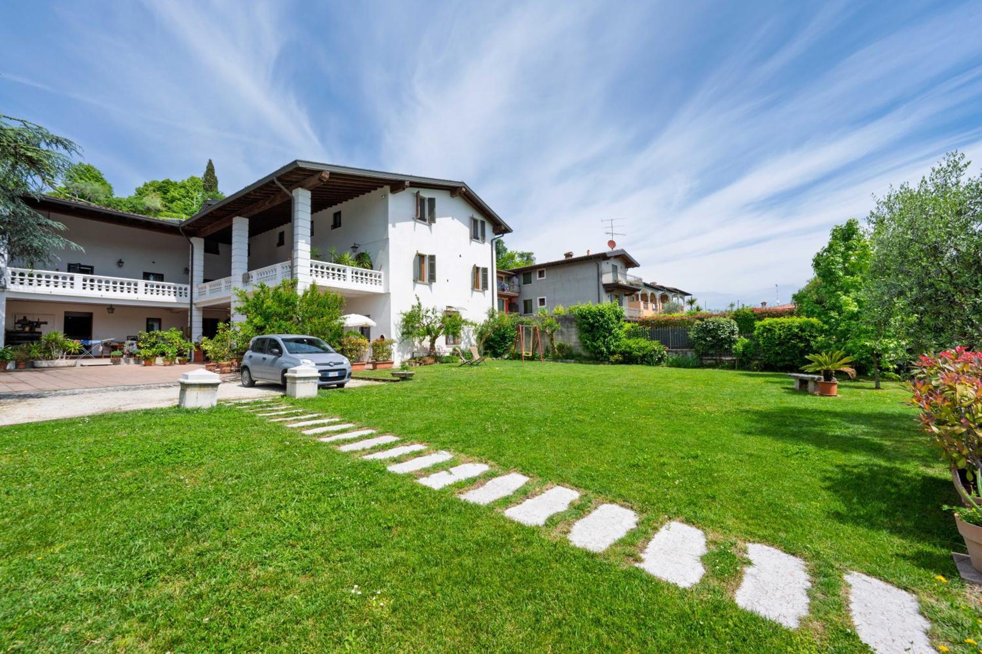 San Carlo Appartamenti Vacanze Soiano Del Lago Eksteriør billede